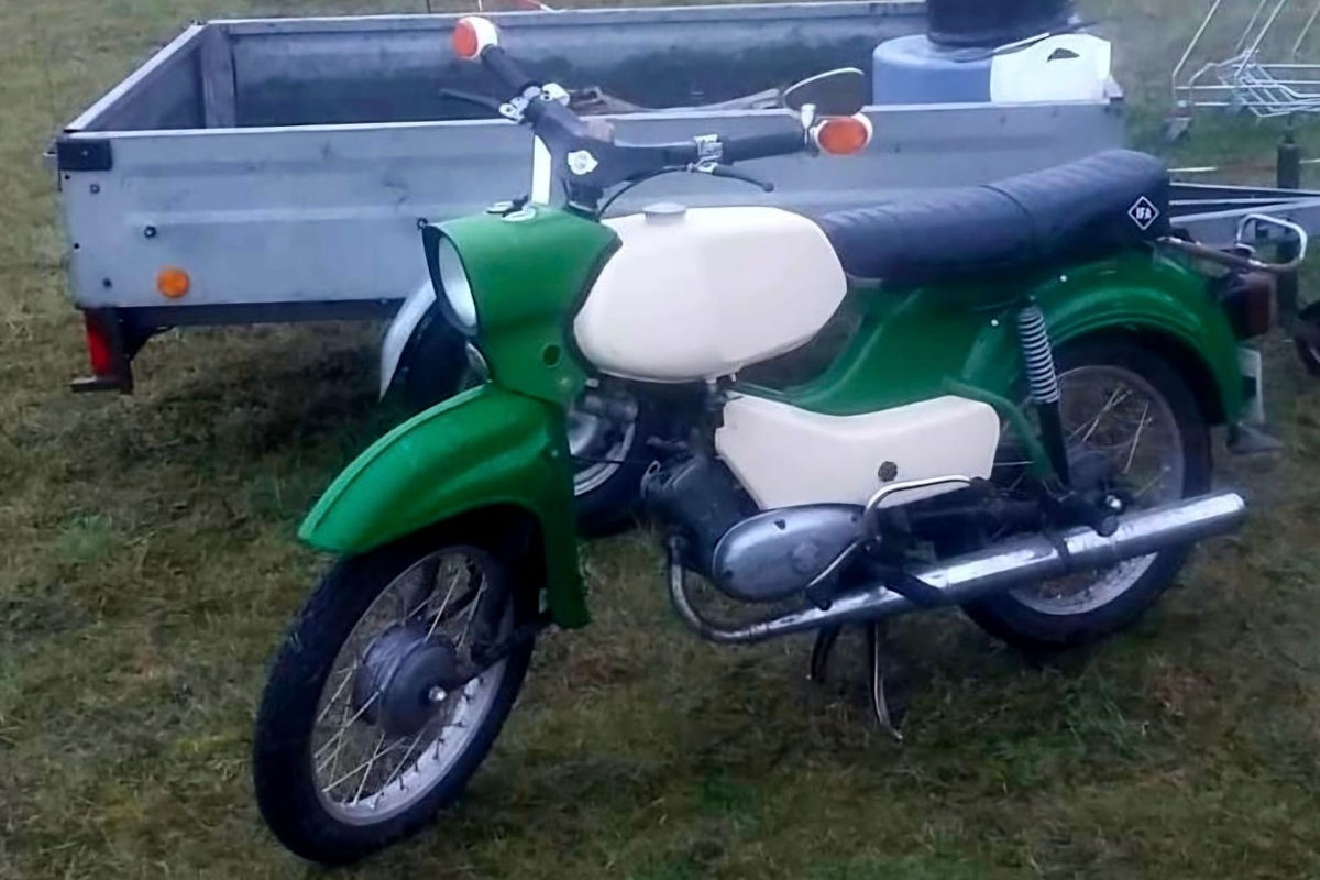 Bützow – Einbrecher stehlen Mopeds und Rasenmäher