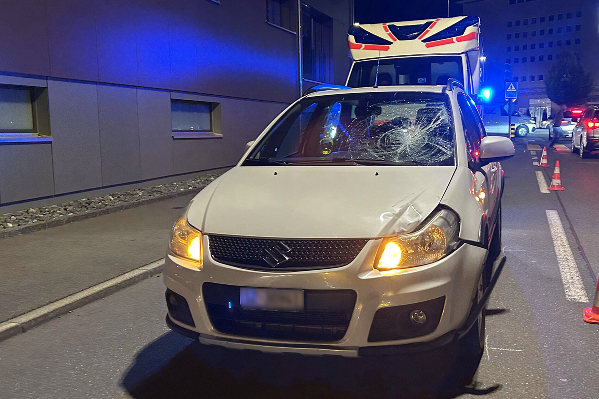 Einsiedeln SZ – Fussgänger bei Verkehrsunfall erheblich verletzt