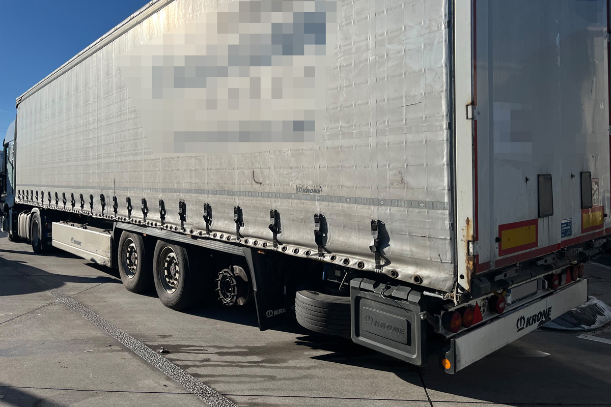 A6 Bretzfeld – Lkw mit fünf statt sechs Reifen gestoppt