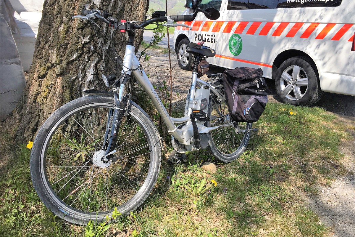 Mollis GL - E-Bike Lenker nach Kollision verletzt