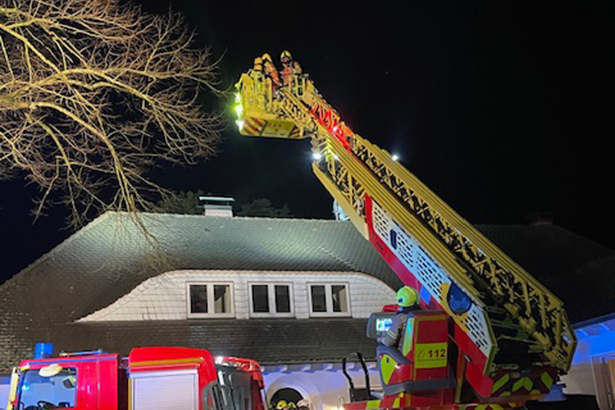 Ratingen – Kaminbrand in Einfamilienhaus