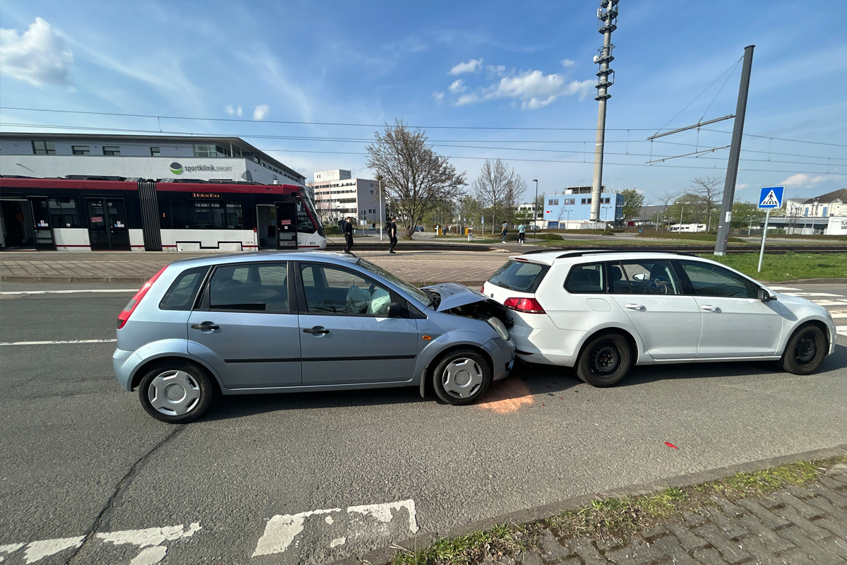 Erfurt – Auffahrunfall mit mehreren Verletzten