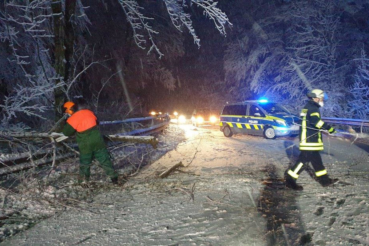 Königswinter – Schneetief sorgt für Feuerwehreinsätze