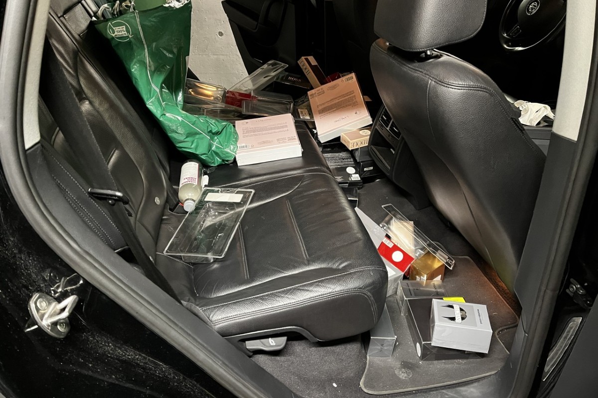 Aarau AG - Mutmassliche Ladendiebe verhaftet