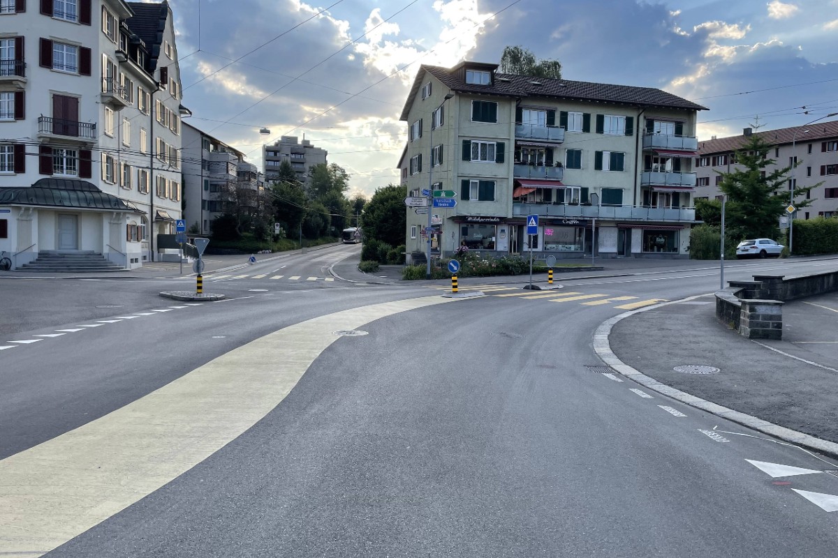 Stadtpolizei St. Gallen - Zusammenprall zwischen Auto und Velo