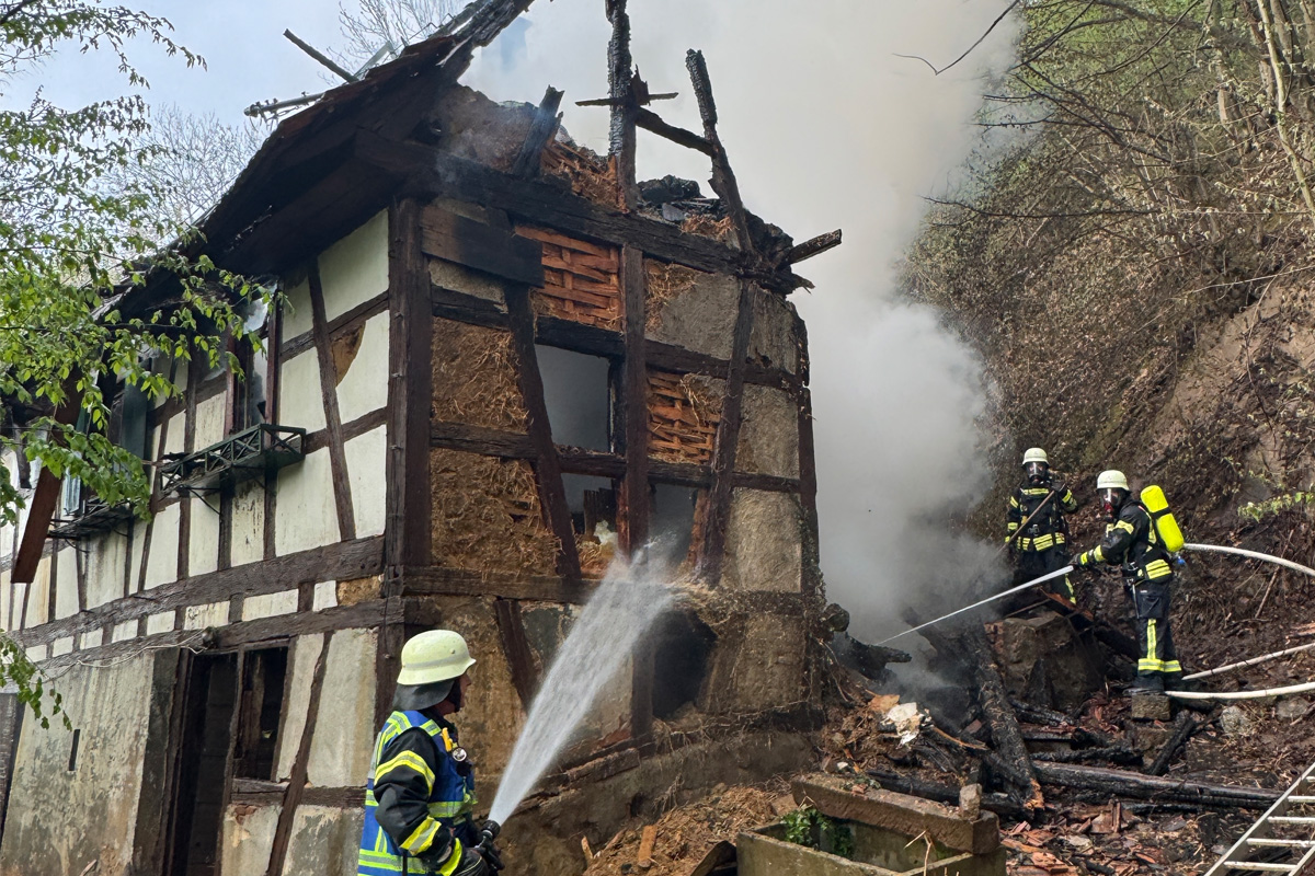 Offenburg – Mann stirbt bei Gebäudebrand in Fachwerkhaus
