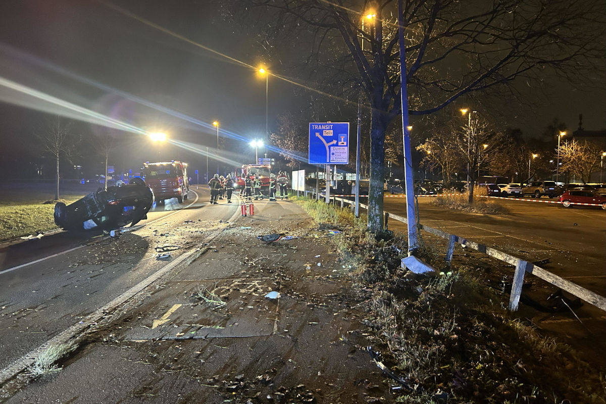 Aarau AG – Auto überschlägt sich bei Unfall