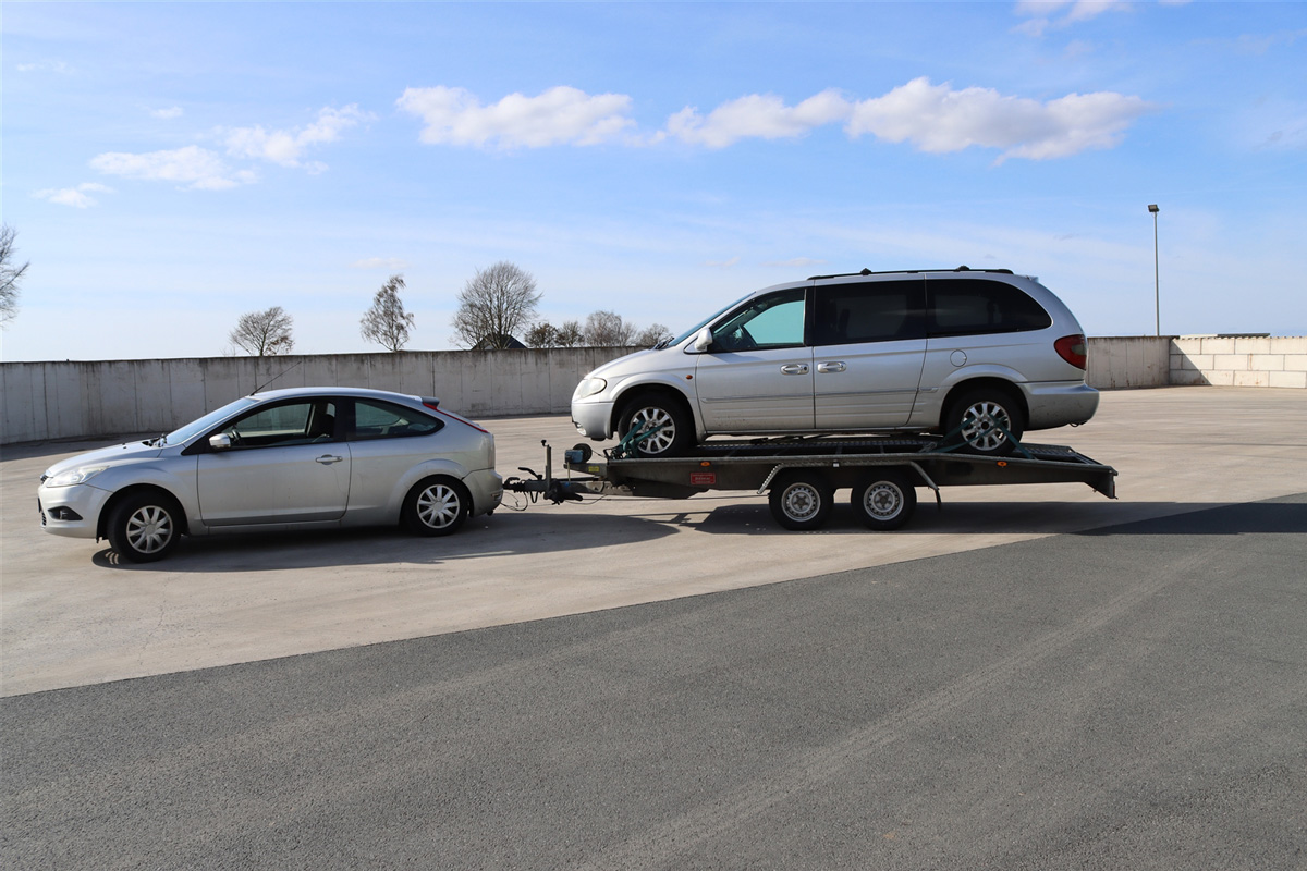 Warburg – Weiterfahrt von überladenem Anhänger untersagt