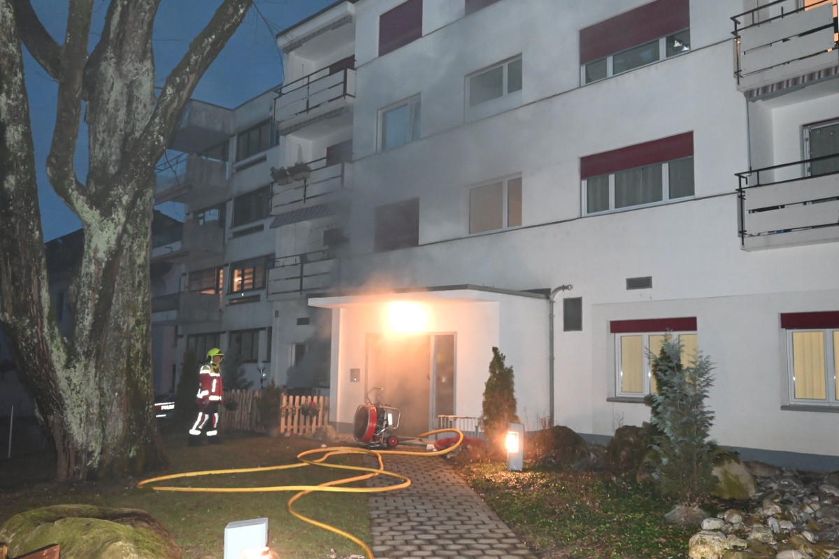 Uznach SG - Brand in Kellerabteil