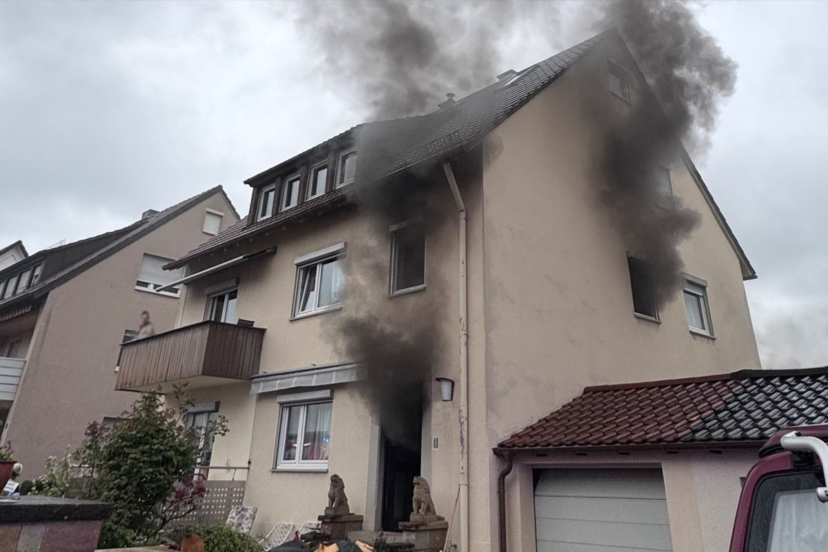 Stuttgart – Bewohner und Katze bei Gebäudebrand gerettet