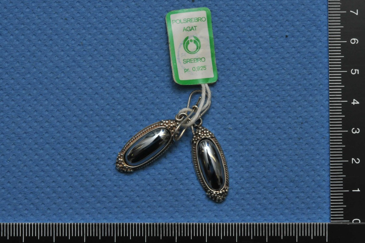 Hersfeld / Rotenburg – Wer kennt diese Schmuckstücke? – Die Polizei bittet um Hilfe