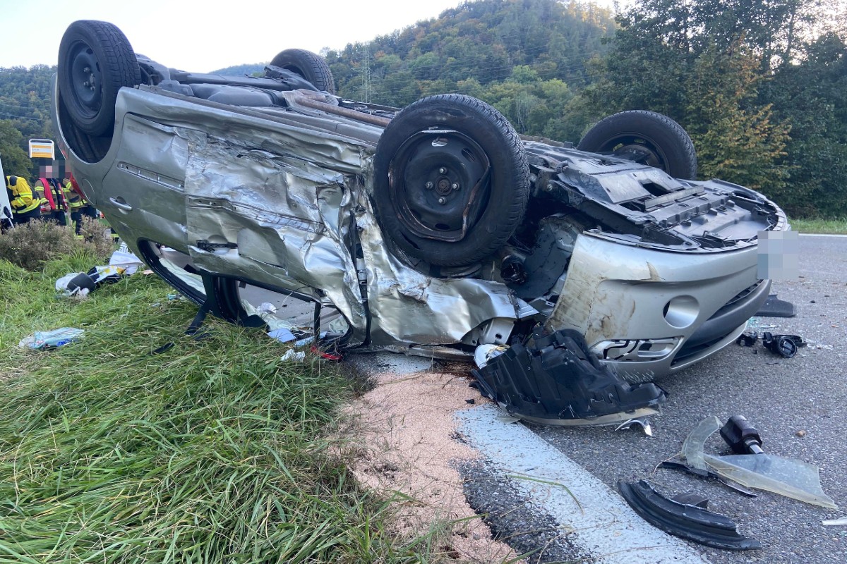 Unfall in Densbüren AG - 18-Jähriger gerät auf Gegenfahrbahn