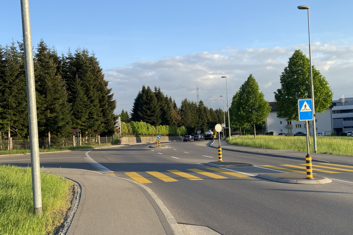 Steinhausen ZG – Neue Strasse gegen Lärm