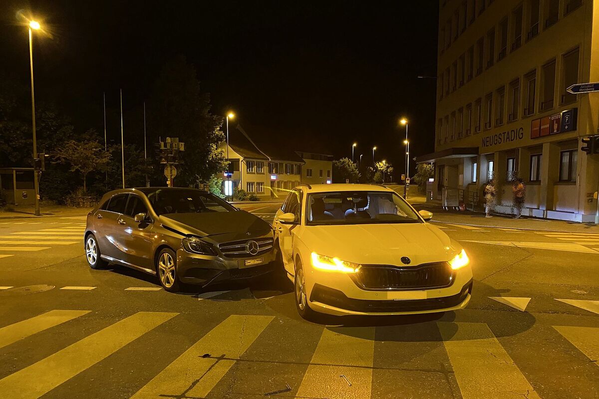 Zwei Personen nach Unfall in Liestal BL verletzt 