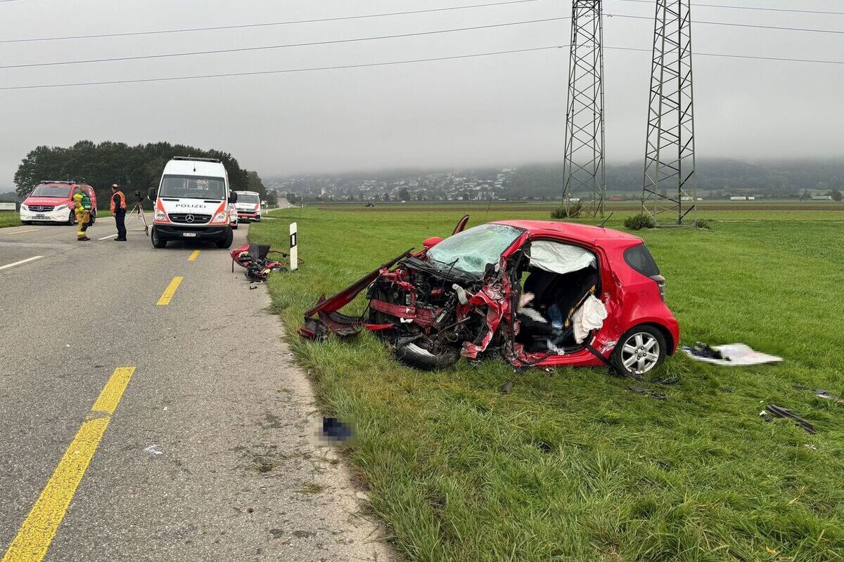Kestenholz SO - Frau und Kleinkind bei Unfall schwer verletzt