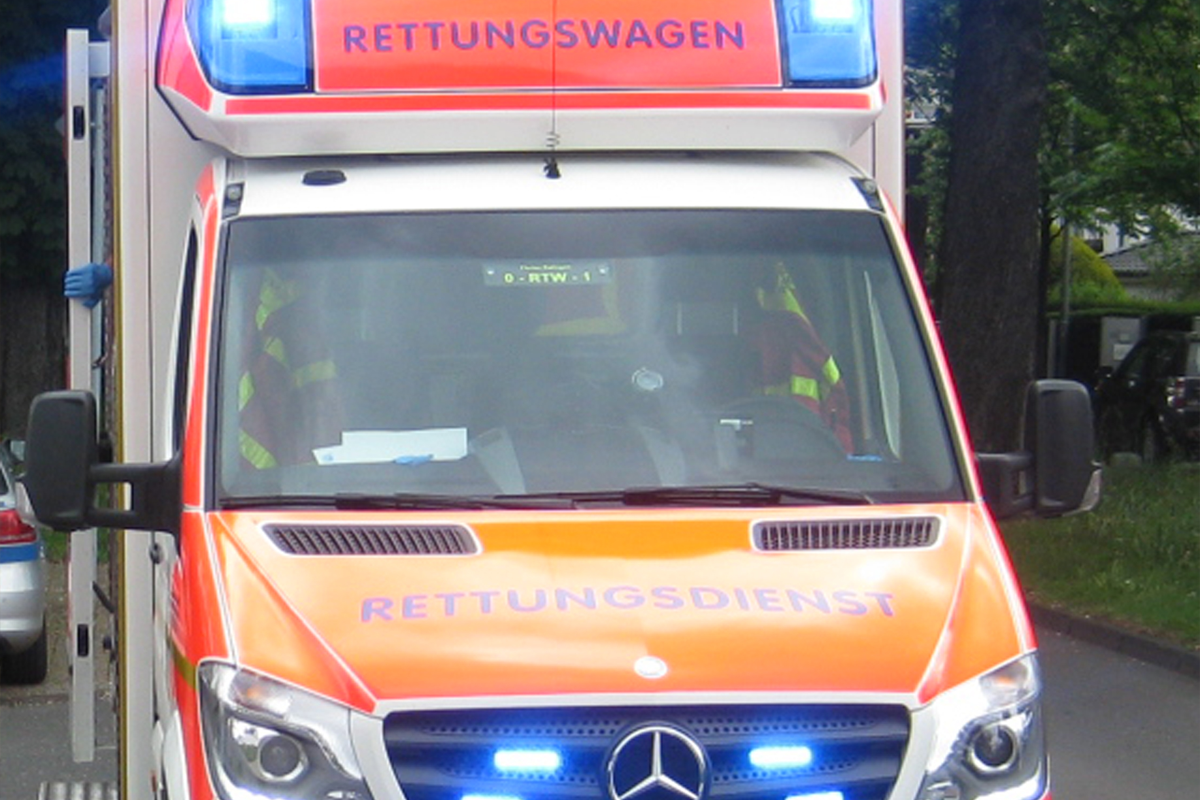 Velbert – Radfahrerin bei Dooring-Unfall schwer verletzt