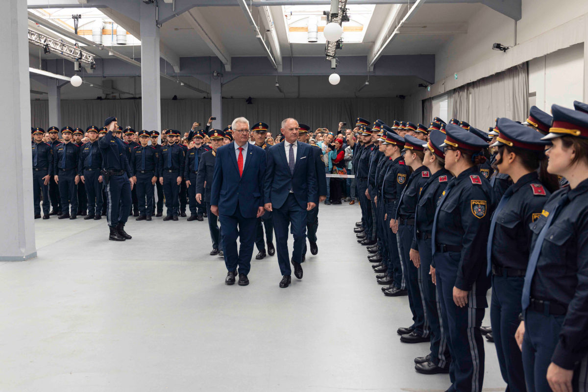 St. Pölten – 201 neue Polizistinnen und Polizisten angelobt