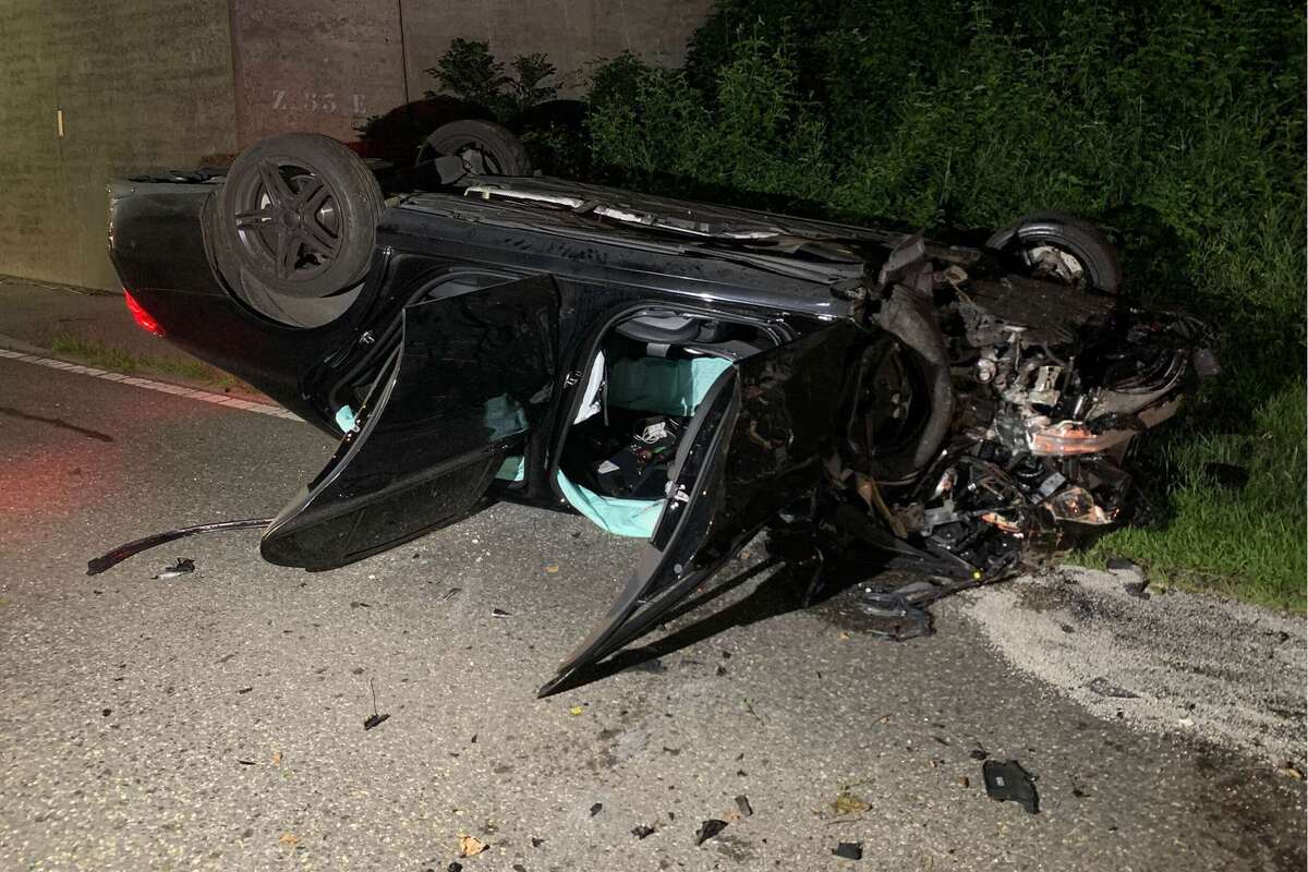 Oensingen SO - Gegen einen Brückenpfeiler geprallt und sich überschlagen 