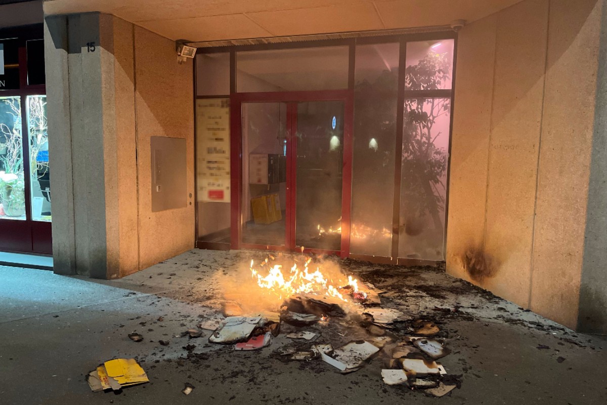 Stadt St.Gallen - Karton angezündet - es war Brandstiftung!