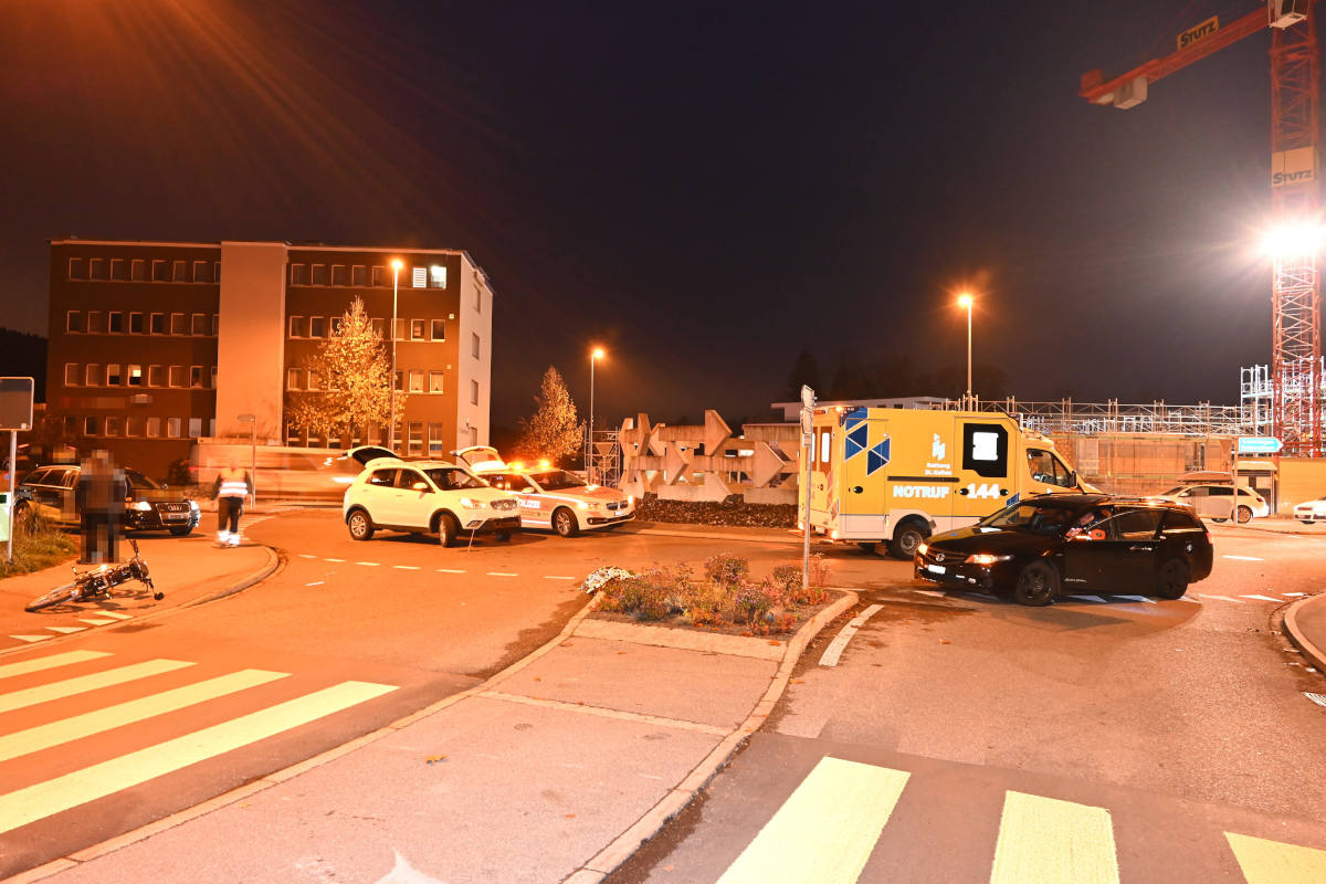 Wittenbach SG – Unfall im Kreisverkehrsplatz