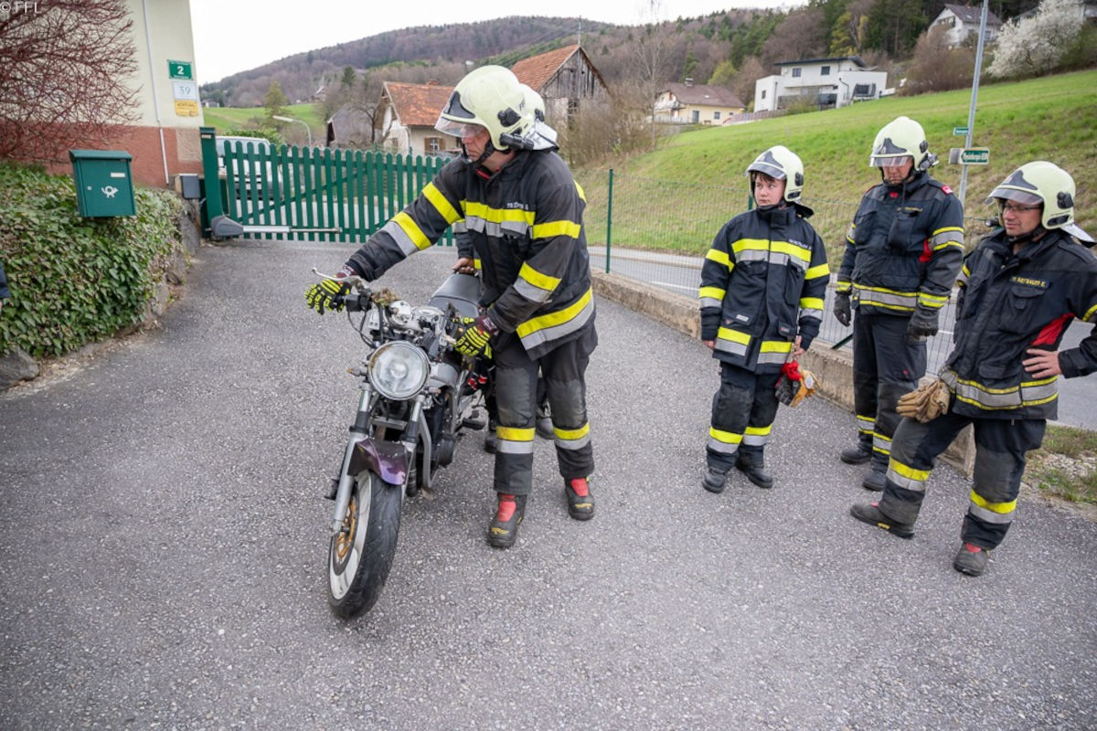 Thannhausen bei Weiz – Motorradfahrer bei Unfall verletzt