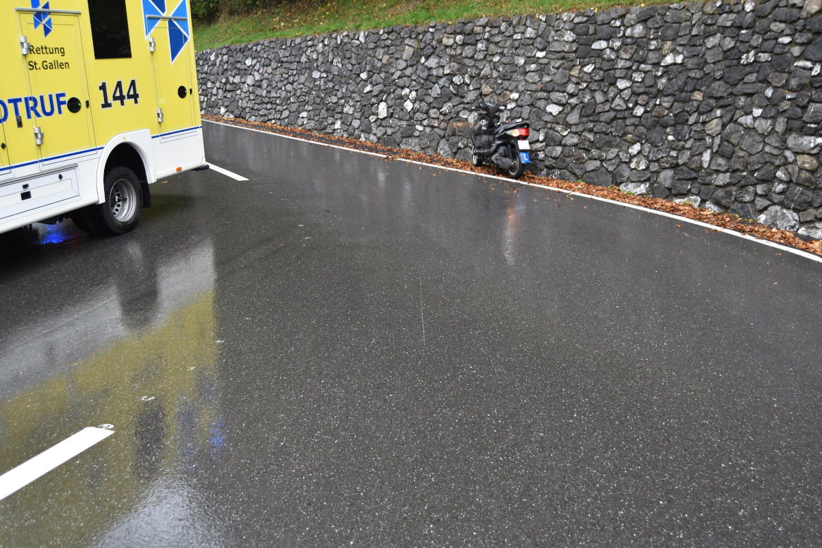 Teufen AR – Rollerfahrer bei Unfall leicht verletzt