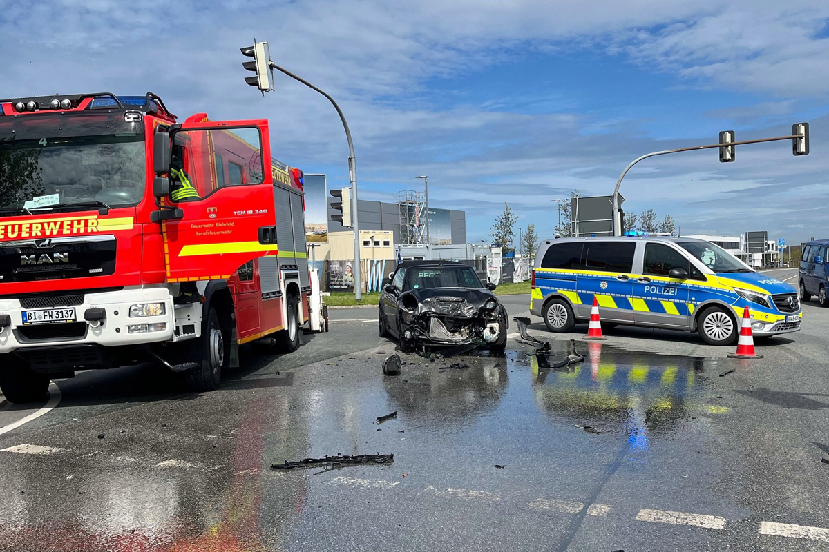 Bielefeld – Unfall nach Rotlichtverstoß