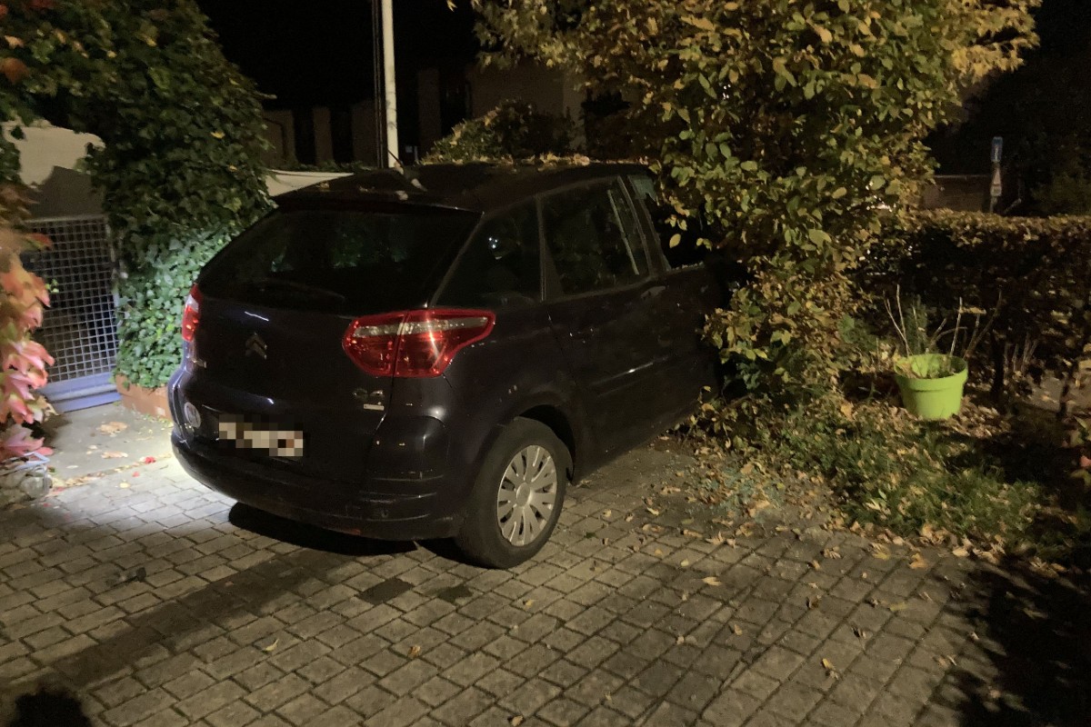 Mitlödi GL - Unfall infolge Ablenkung 