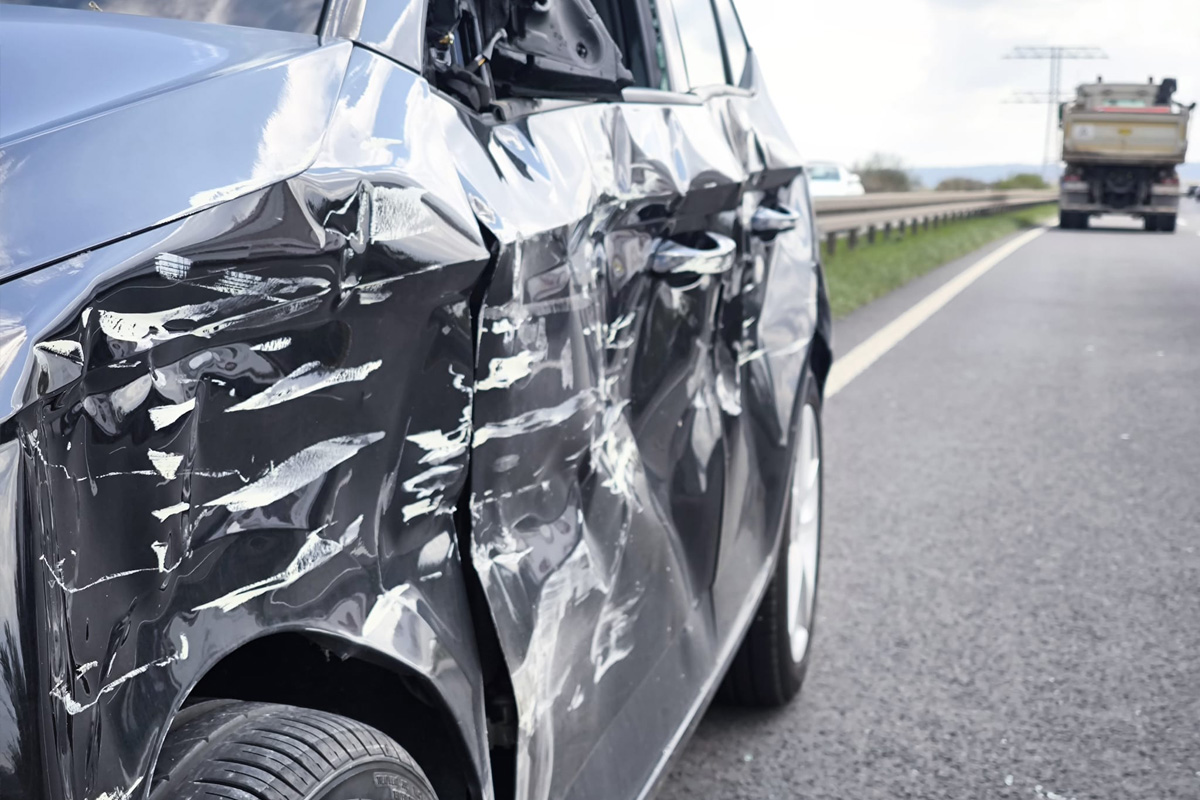 Erfurt – Lkw verursacht schweren Unfall bei Überholmanöver