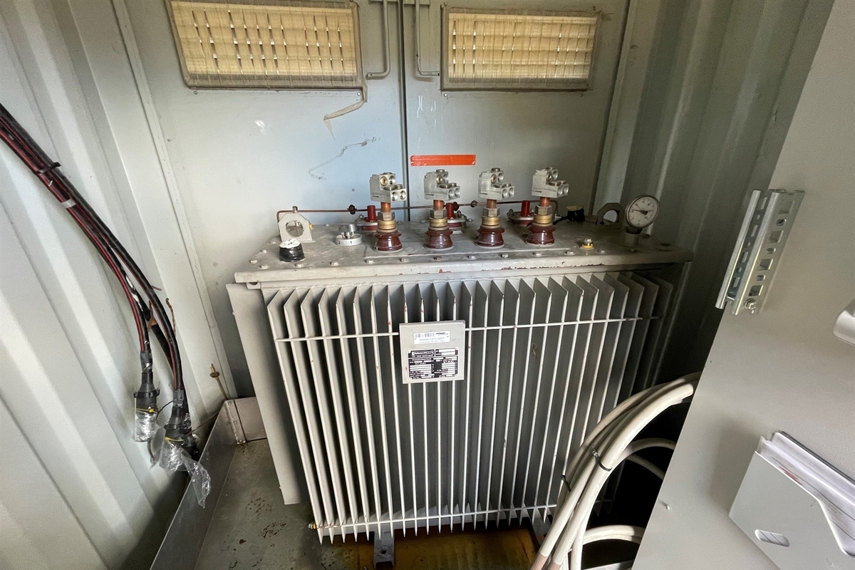 San Bernardino GR - Transformator bei einem Flugtransport beschädigt 