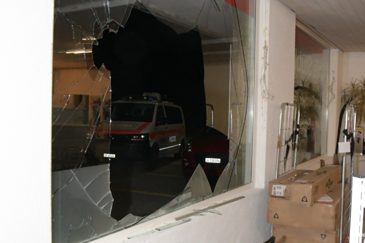  Altstätten SG - Einbruchdiebstahl in Spar – mutmasslicher Täter nach Hinweis aus der Bevölkerung festgenommen