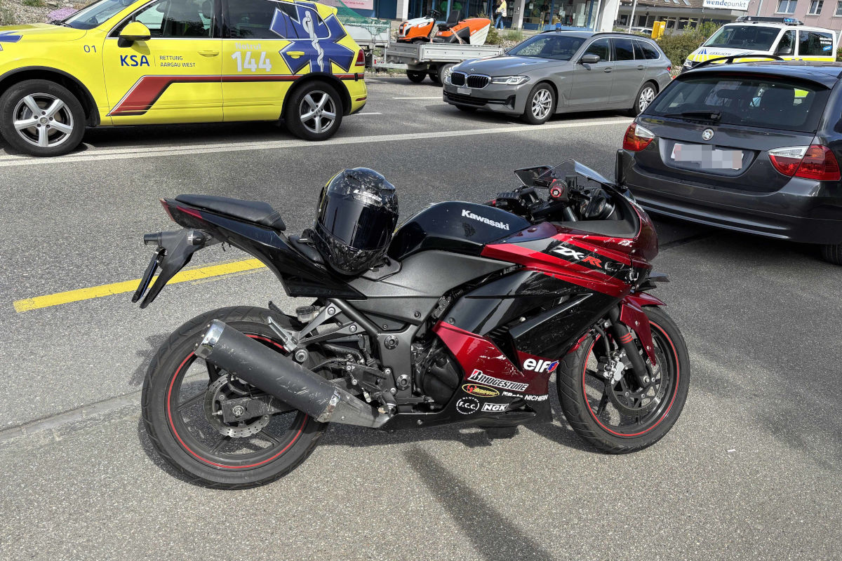 Tödlicher Unfall in Oftringen AG – Motorradfahrer erfasst Frau