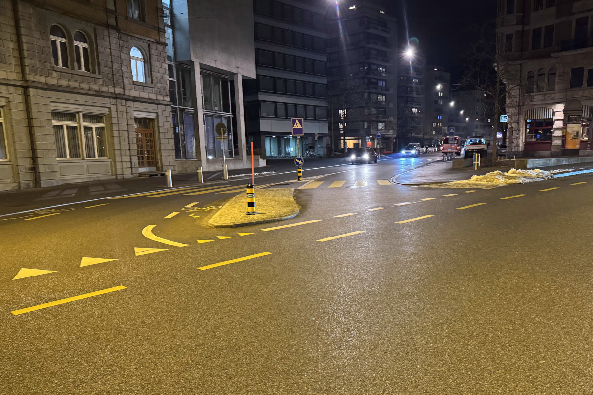 St.Gallen – Fussgängerin von Auto angefahren und verletzt