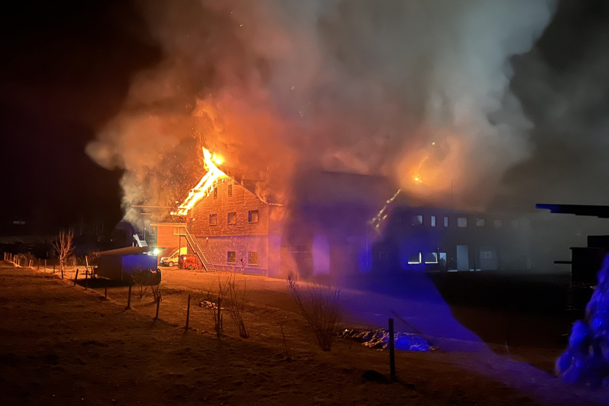 Brand in Lauterbrunnen BE – Feuerwehren stundenlang im Einsatz