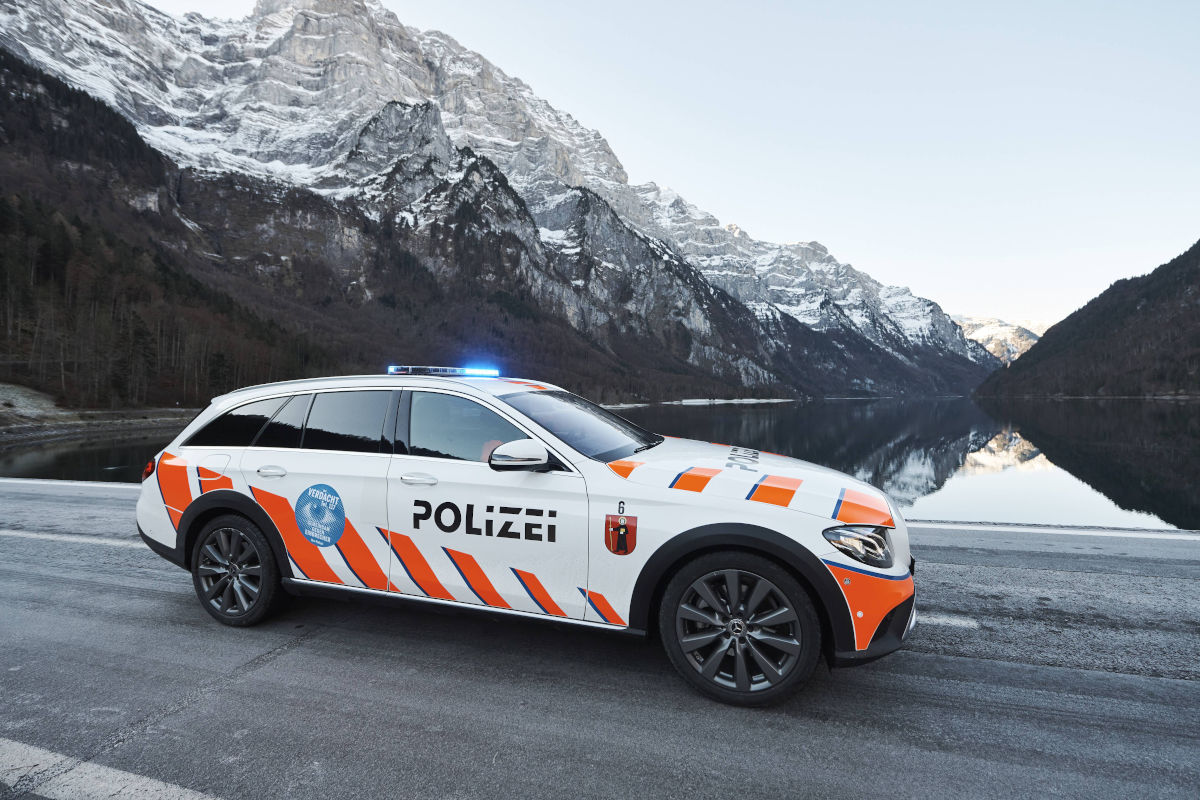 Kanton Glarus – Kriminelle geben sich als Polizist oder Staatsanwalt aus