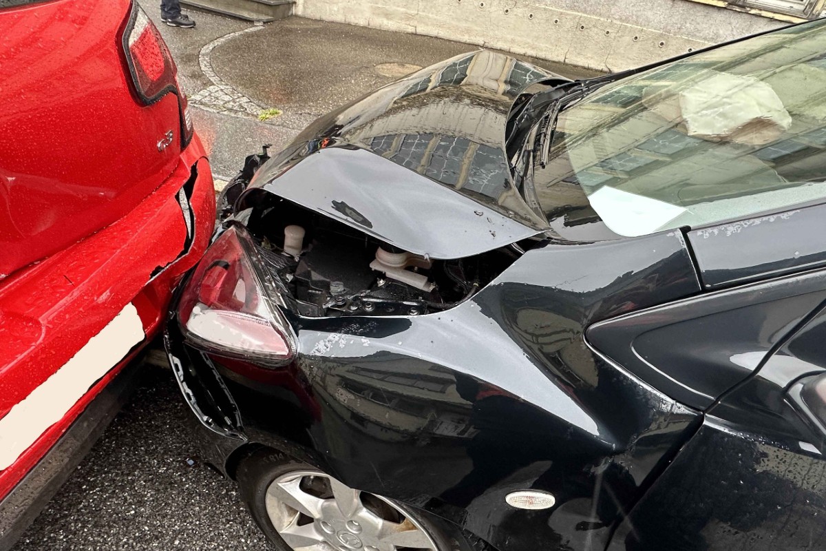 Gais AR - Autofahrerin nach Unfall verletzt