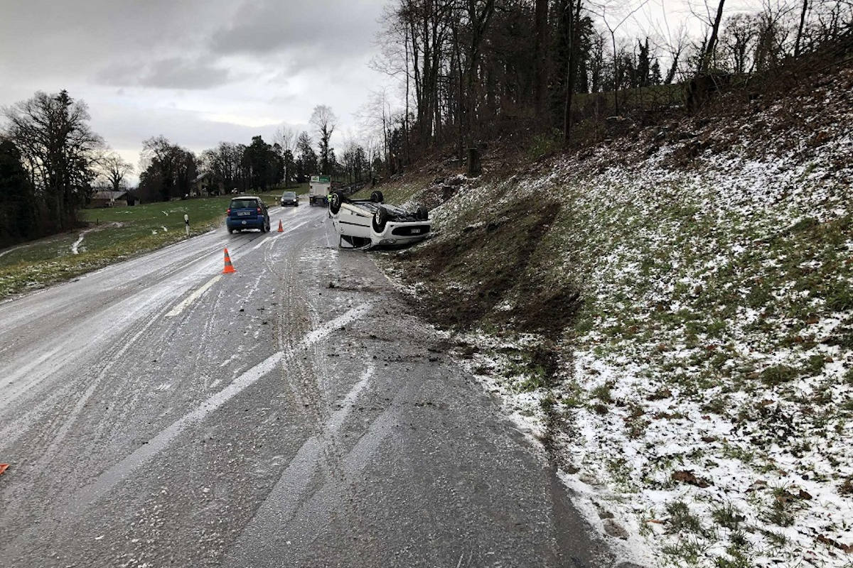 Kanton Freiburg – Mehrere Unfälle wegen nicht angepasster Geschwindigkeit
