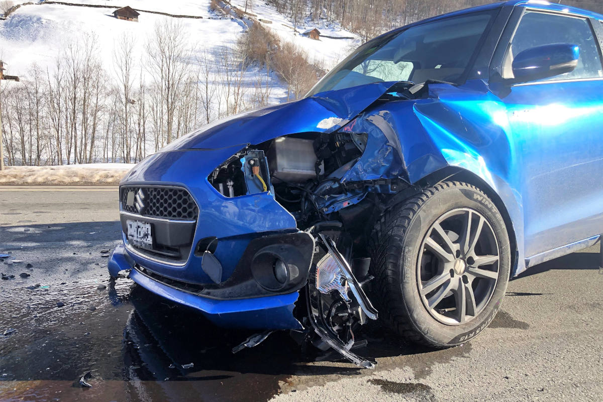 Matt GL – Am Steuer eingenickt und durch Zaun gebrochen