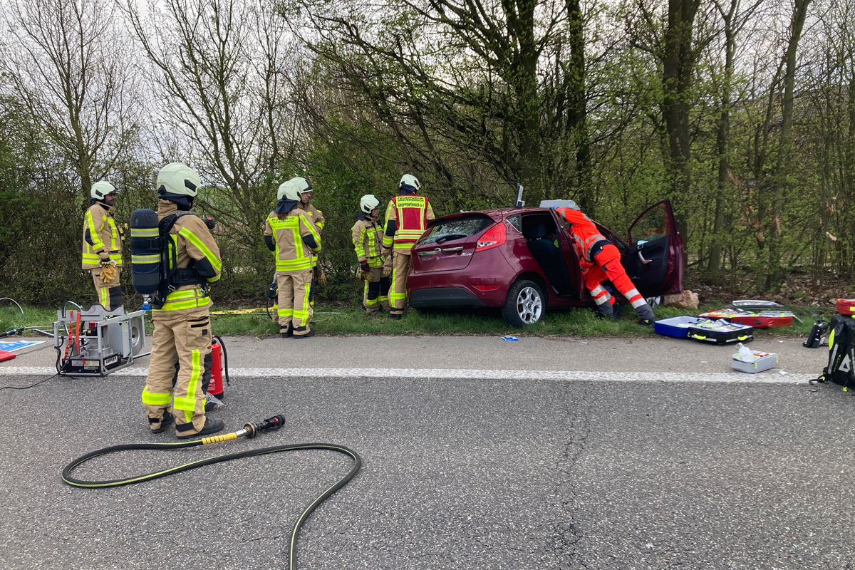 Grevenbroich – Frau nach Unfall schwer verletzt eingeklemmt