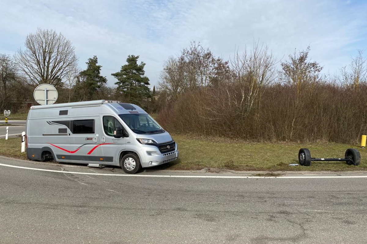 A4 Schaffhausen – Wohnmobil verliert Hinterachse