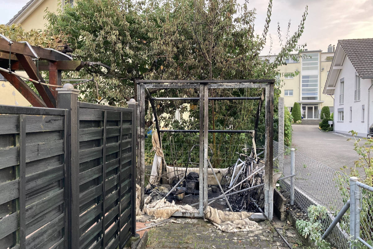 Goldach SG – Velounterstand in Brand