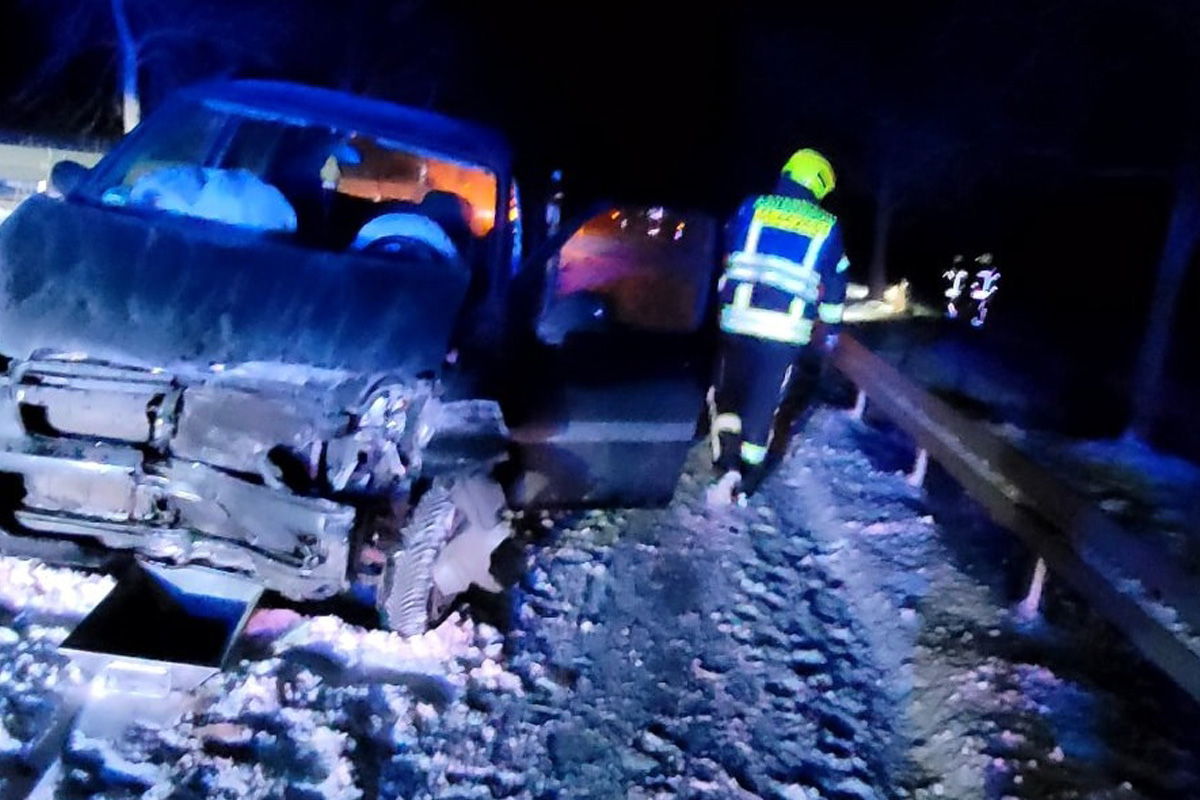 Crivitz – Autofahrer bei Unfall im Schnee schwer verletzt