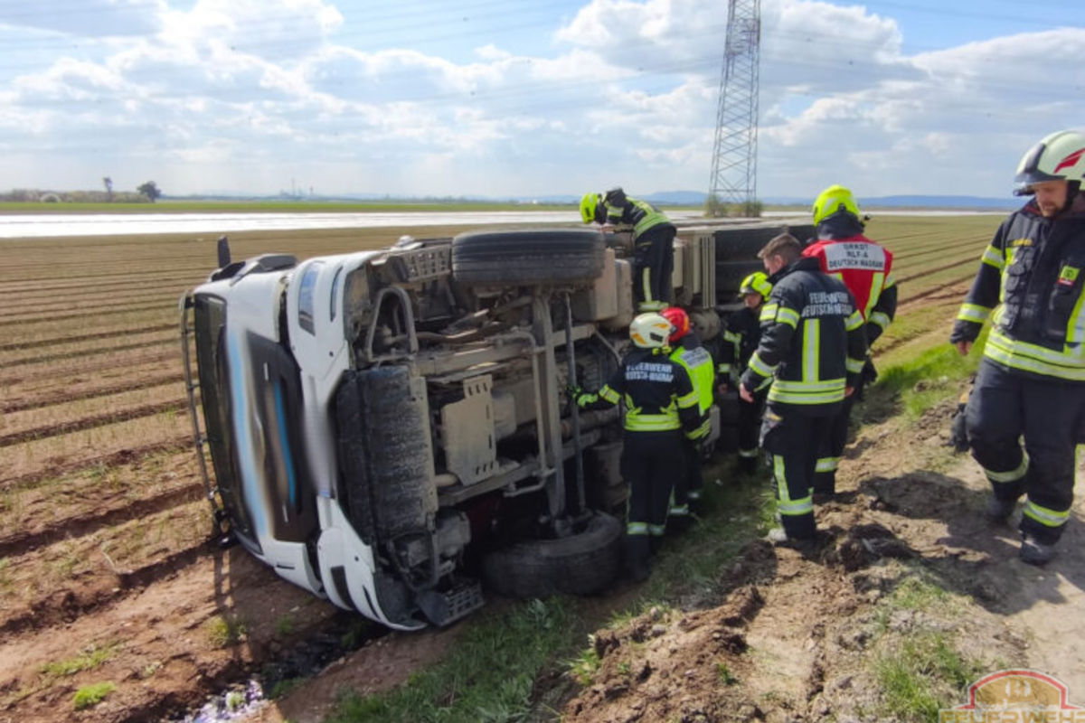 Deutsch Wagram – Unfall mit Lkw unter Alkoholeinfluss