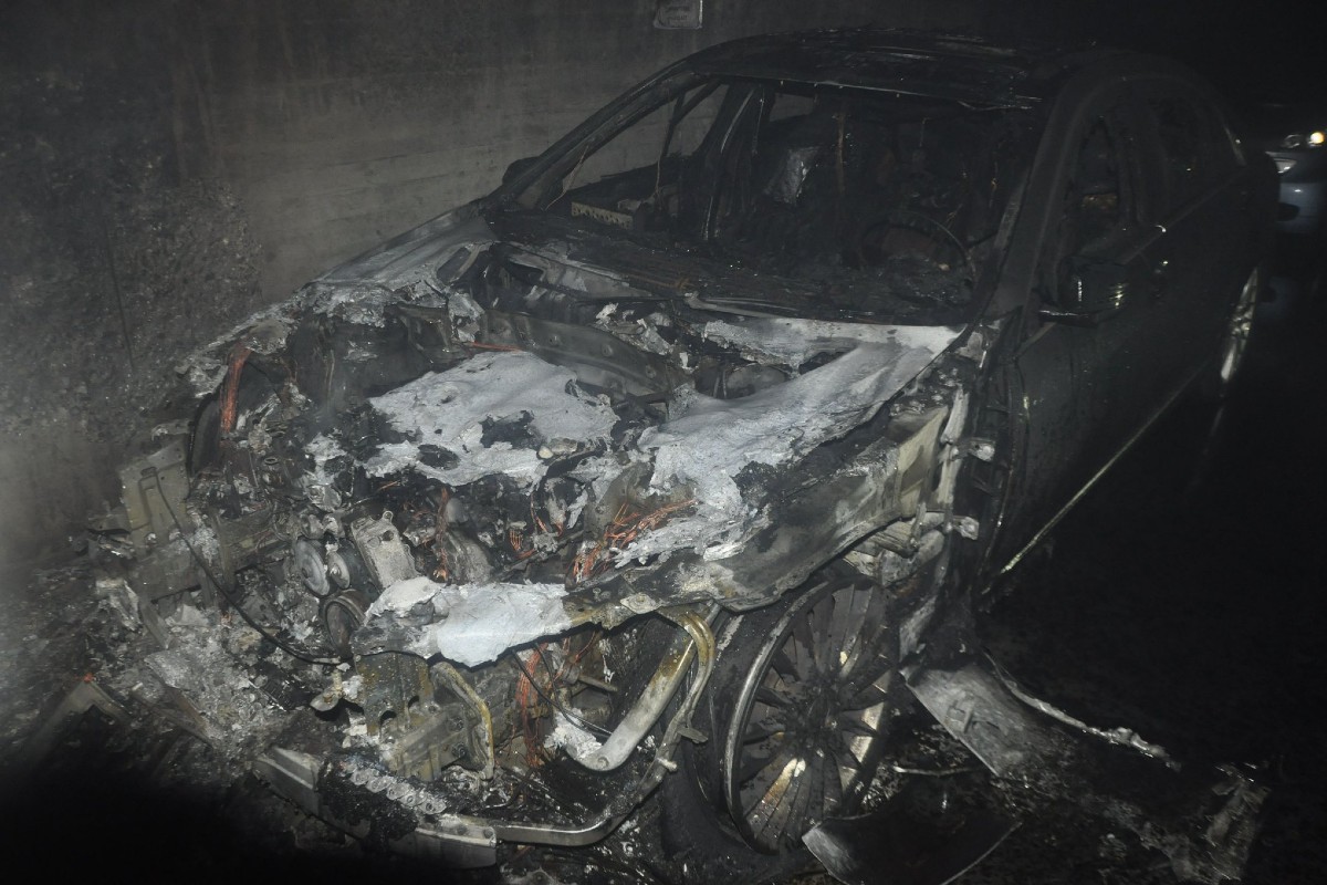 Bättwil SO - Auto brennt komplett aus!