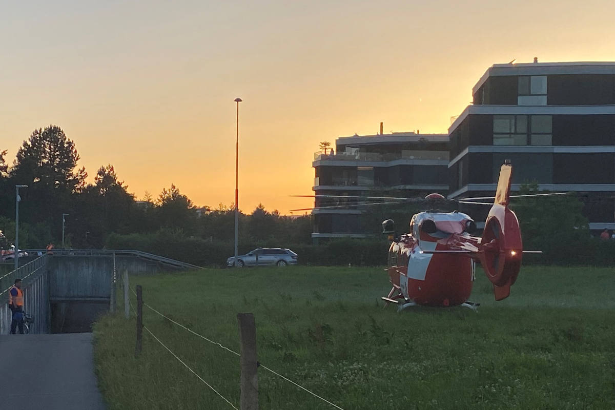 Stadt Zug – REGA-​Einsatz nach Selbstunfall eines E-​Bike-Lenkers