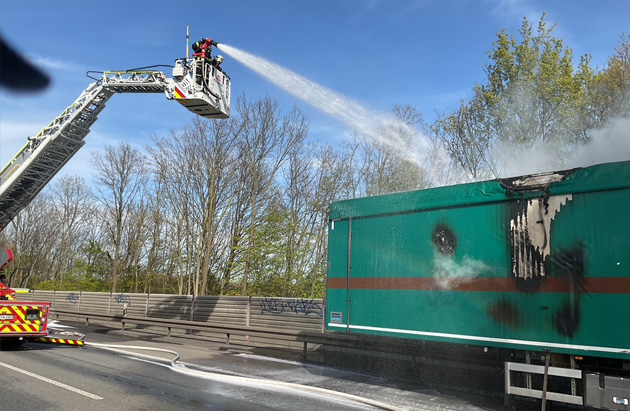 A45 Dortmund – Sperrung nach Brand von Lkw