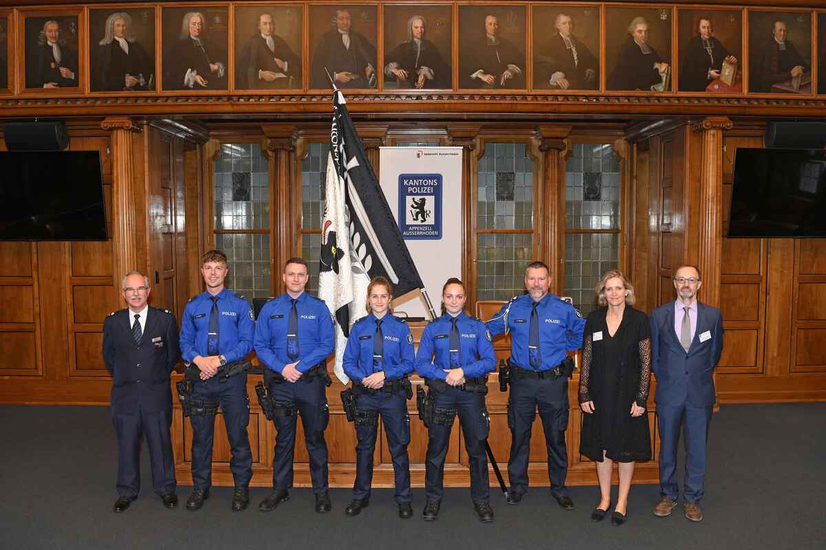 Herisau AR - Vereidigung von Polizisten 