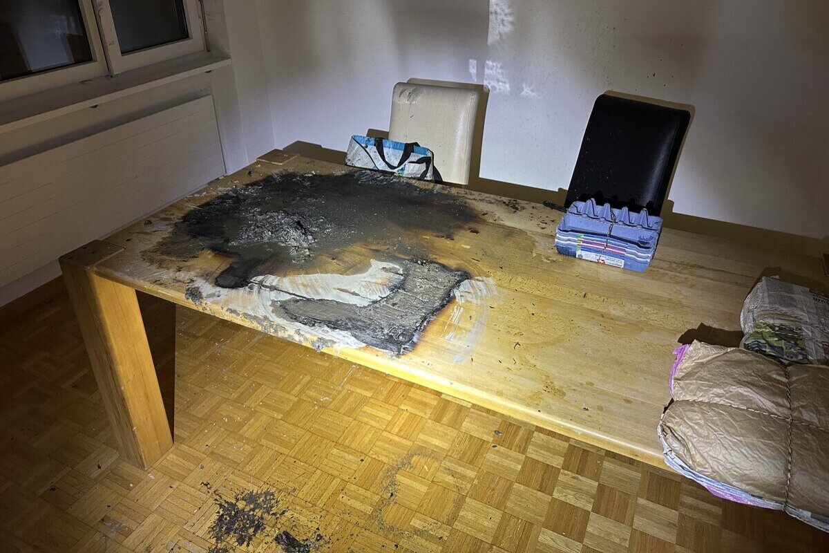 St. Gallen – Altpapier durch Kerze in Brand geraten