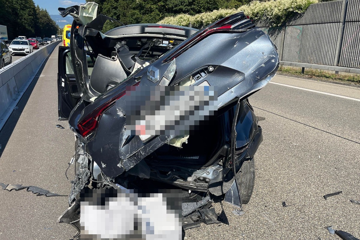 Kriegstetten SO-  Auffahrunfall auf der A1 mit drei beteiligten Autos – zwei Verletzte