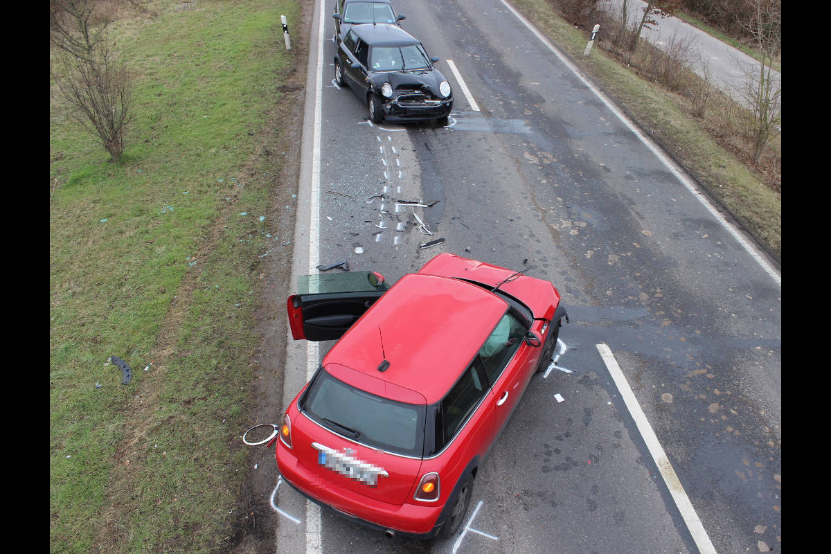 Alfter – Zwei Verletzte bei Frontalzusammenstoß